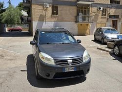 Grigio Usata 2009 Dacia Sandero Due volumi | 990 € (Super prezzo)