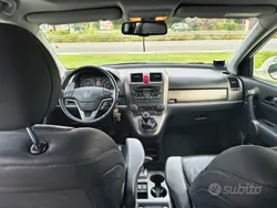 Usata 2011 Honda CR-V SUV | 7800 €