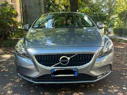 Grigio Usata 2016 Volvo V40 Momentum Station wagon | 12.700 € (Cara)