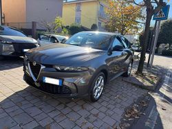 Grigio vesuvio Usata 2024 Alfa Romeo Tonale Super SUV | 27.990 € (Buon prezzo)