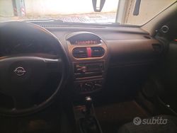 Grigio Usata 2004 Opel Corsa | 800 € (Buon prezzo)