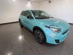 Azzurro cielo met. Nuova 2025 Fiat 600 La Prima SUV | 23.490 €