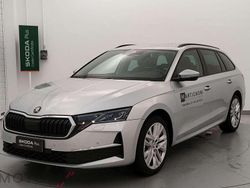 Marrone Usata 2024 Skoda Octavia Executive Station wagon | 28.900 € (Buon prezzo)