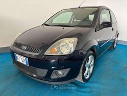 Blu/azzurro Usata 2007 Ford Fiesta Tre volumi | 2190 € (Ottimo prezzo)