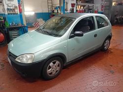 Verde Usata 2001 Opel Corsa Elegance Tre volumi | 700 € (Ottimo prezzo)