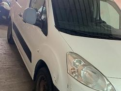 Bianco Usata 2011 Peugeot Partner Monovolume | 6500 €