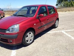 Usata 2004 Renault Clio II Dynamique Due volumi | 2100 € (Buon prezzo)
