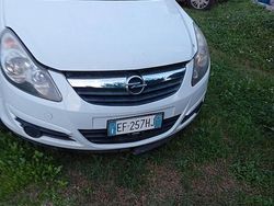 Bianco Usata 2011 Opel Corsa Tre volumi | 2500 €
