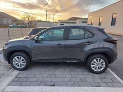 Nero Nuova 2025 Toyota Yaris Cross Trend SUV | 26.050 € (Buon prezzo)