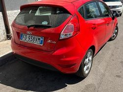 Rosso Usata 2016 Ford Fiesta Due volumi | 8000 €