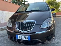 Grigio Usata 2011 Lancia Musa Monovolume | 4900 € (Buon prezzo)