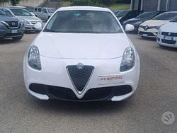 Bianco Usata 2016 Alfa Romeo Giulietta Business Tre volumi | 9400 € (Ottimo prezzo)
