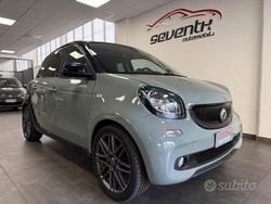 Grigio Usata 2017 Smart ForFour Passion Due volumi | 13.900 € (Cara)