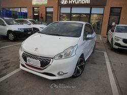Bianco Usata 2013 Peugeot 208 GTi Due volumi | 8400 € (Buon prezzo)
