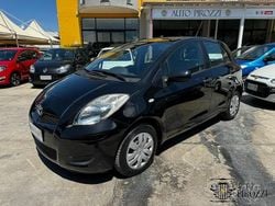 Nero Usata 2012 Toyota Yaris Due volumi | 5500 € (Buon prezzo)