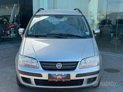 Grigio Usata 2004 Fiat Idea Dynamic Monovolume | 2990 € (Buon prezzo)
