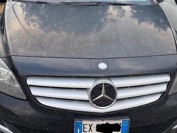 Nero Usata 2013 Mercedes B200 Executive Monovolume | 3000 €