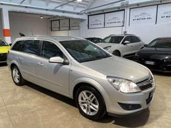 Argento Usata 2007 Opel Astra Station wagon | 2990 € (Buon prezzo)