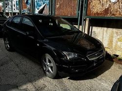 Nero Usata 2005 Ford Focus Tre volumi | 1500 € (Ottimo prezzo)