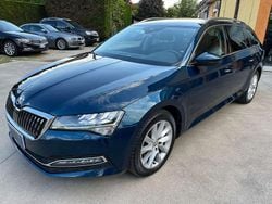 Lava blue metallizzato Usata 2022 Skoda Superb Style Station wagon | 22.300 € (Ottimo prezzo)