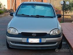 Usata 1999 Opel Corsa Tre volumi | 1300 €