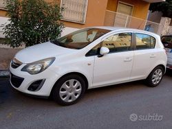 Usata 2014 Opel Corsa | 5900 € (Cara)