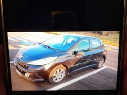 Nero Usata 2007 Peugeot 207 Due volumi | 1750 € (Buon prezzo)