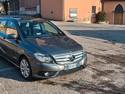 Grigio Usata 2012 Mercedes B180 Monovolume | 8700 €