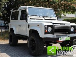 Bianco Usata 2001 Land Rover Defender SUV | 23.900 € (Molto cara)