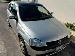 Usata 2002 Opel Corsa Due volumi | 1800 € (Buon prezzo)