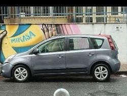 Grigio Usata 2009 Nissan Note Tre volumi | 600 € (Buon prezzo)