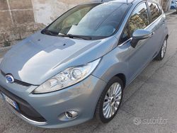 Blu Usata 2009 Ford Fiesta Tre volumi | 4300 € (Cara)