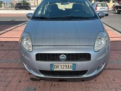 Grigio Usata 2007 Fiat Grande Punto Due volumi | 2700 € (Buon prezzo)