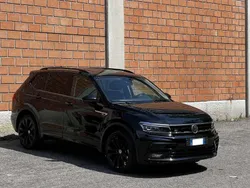 Nero intenso effetto perla Usata 2023 VW Tiguan Allspace Highline SUV | 37.000 €