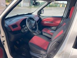 Bianco Usata 2014 Fiat Doblò Monovolume | 7990 €