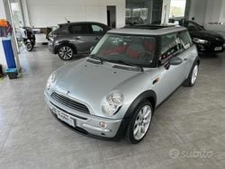 Grigio Usata 2002 Mini ONE Due volumi | 6800 € (Molto cara)