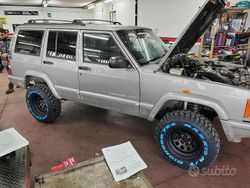 Usata 2000 Jeep Cherokee SUV | 11.000 €