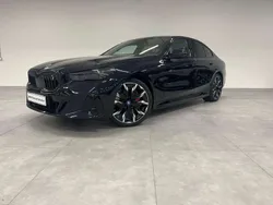 Carbon schwarz metallizzato Nuova 2024 BMW i5 M Sport Tre volumi | 67.500 € (Super prezzo)