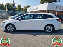 Bianco Usata 2019 Toyota Corolla Business Edition Station wagon | 14.890 € (Buon prezzo)