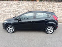 Nero Usata 2012 Ford Fiesta Due volumi | 3300 € (Super prezzo)