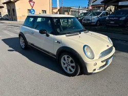 Bianco Usata 2005 Mini Cooper Due volumi | 2990 € (Buon prezzo)