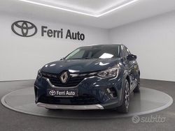 Grigio scuro Usata 2023 Renault Captur Techno SUV | 19.900 € (Buon prezzo)
