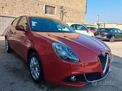 Rosso Usata 2020 Alfa Romeo Giulietta Tre volumi | 10.990 € (Ottimo prezzo)