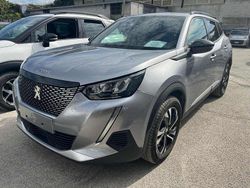 Vari colori Usata 2023 Peugeot 2008 Allure SUV | 14.500 € (Buon prezzo)