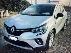 Grigio Usata 2022 Renault Captur Techno SUV | 14.500 € (Ottimo prezzo)