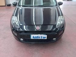 Nero Usata 2015 Fiat Punto Lounge Tre volumi | 2900 € (Ottimo prezzo)
