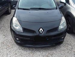 Nero Usata 2006 Renault Clio II LE Due volumi | 4500 € (Molto cara)