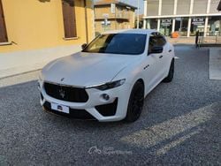 Bianco perla Usata 2019 Maserati Levante SUV | 38.900 € (Buon prezzo)