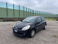 Nero Usata 2007 Renault Clio II LE Tre volumi | 1700 € (Ottimo prezzo)