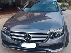 Grigio Usata 2018 Mercedes E220 Tre volumi | 16.500 € (Buon prezzo)